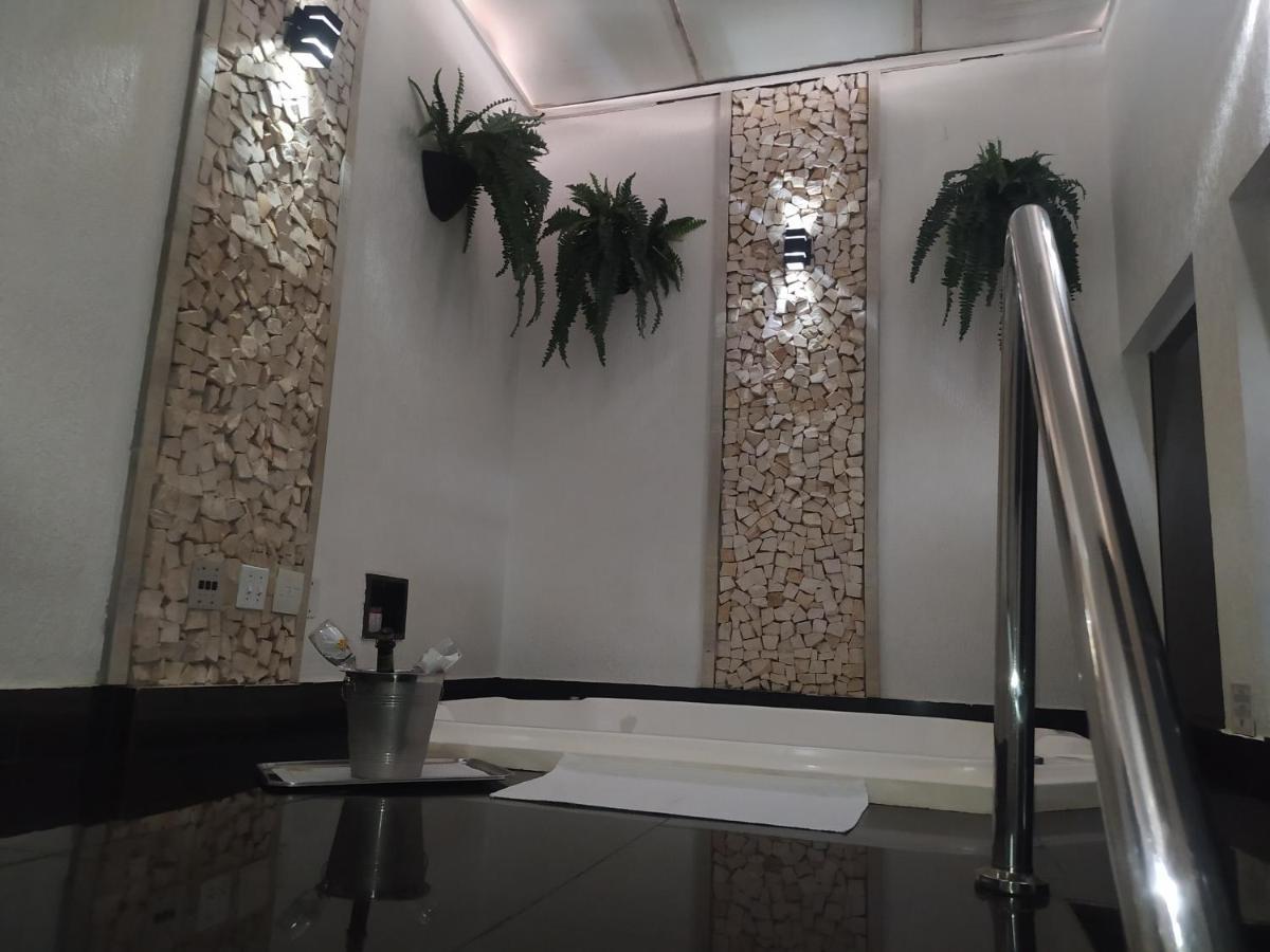 Motel La Folia Ribeirao Preto Ngoại thất bức ảnh